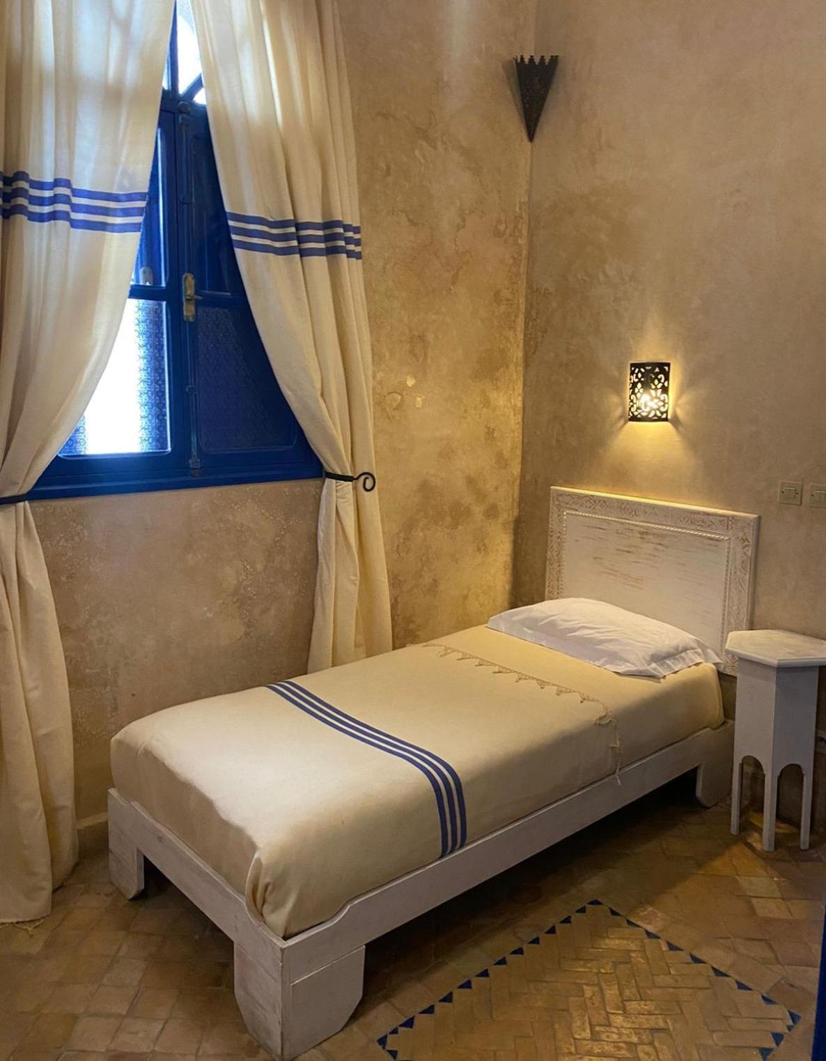 לינה וארוחת בוקר אסאוירה Dar Al Bahar מראה חיצוני תמונה